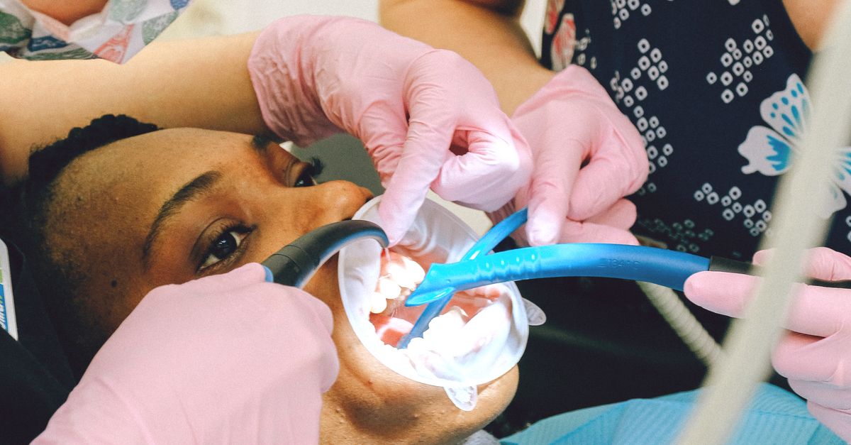 Common Dental Emergencies and How to Handle Them