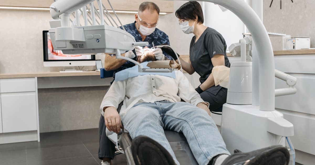 Understanding the Importance of Comprehensive Dental Care in Family Settings
